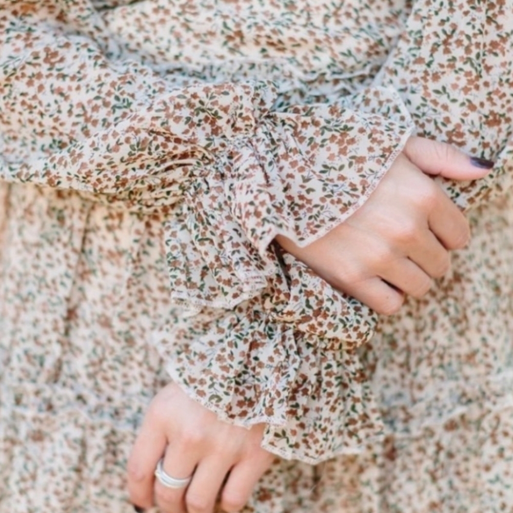 She + Sky Long Sleeve dress - Picture 3 of 5